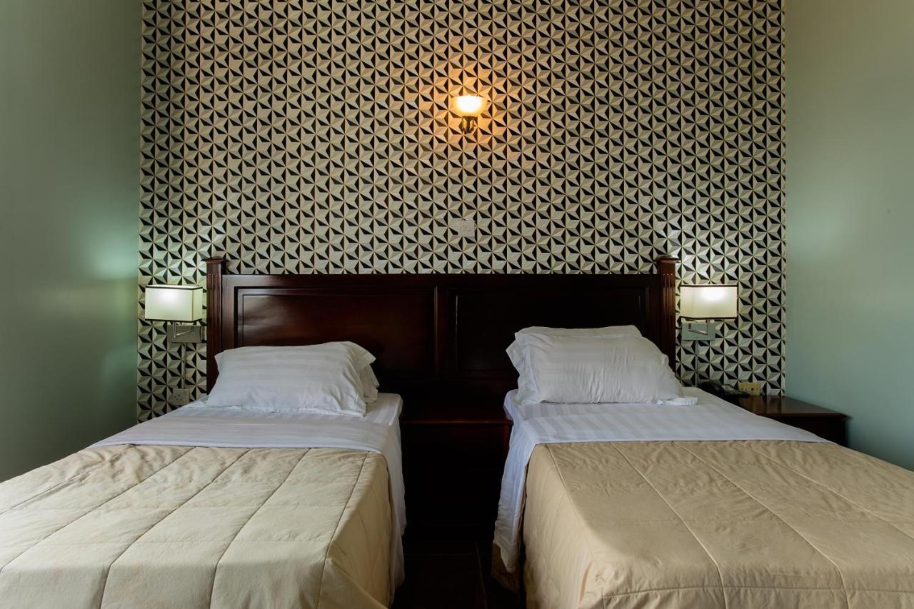 The Congress Hotel Accra Exterior photo
