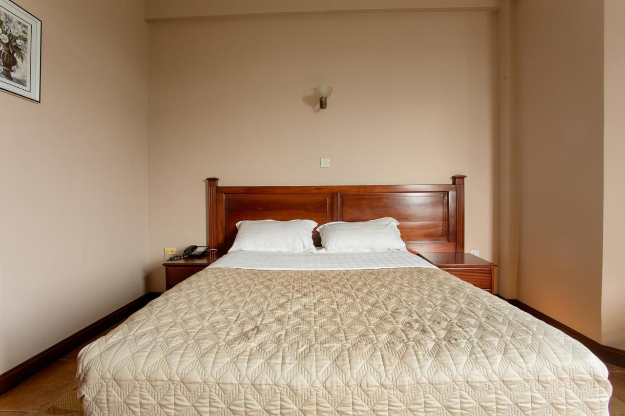 The Congress Hotel Accra Exterior photo