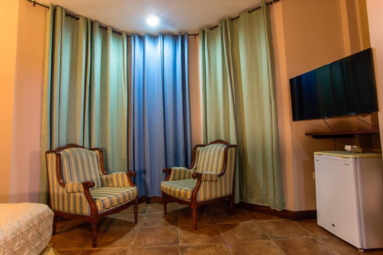The Congress Hotel Accra Exterior photo